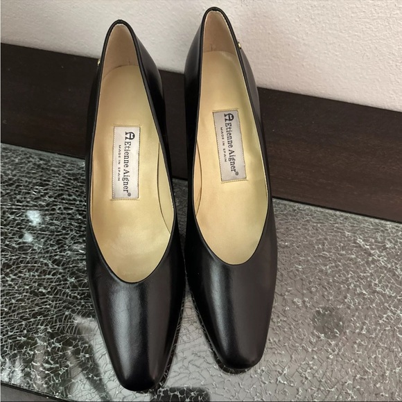 Vintage Etienne Aigner Taylor Black Leather Slip On Pumps Made In Spain Size 8 - Picture 2 of 6